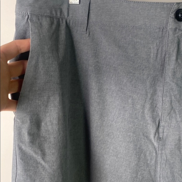 Vuori Gray Men's 38 Flat Front Shorts - Picture 4 of 9